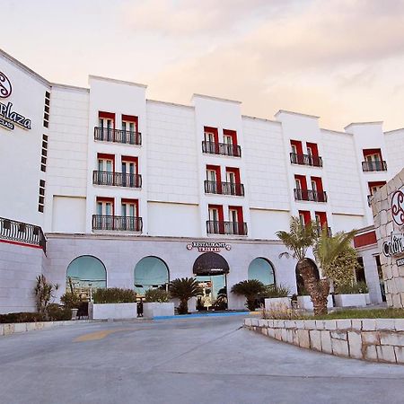 Hotel Colon Plaza Business Class 누에보 라레도 외부 사진