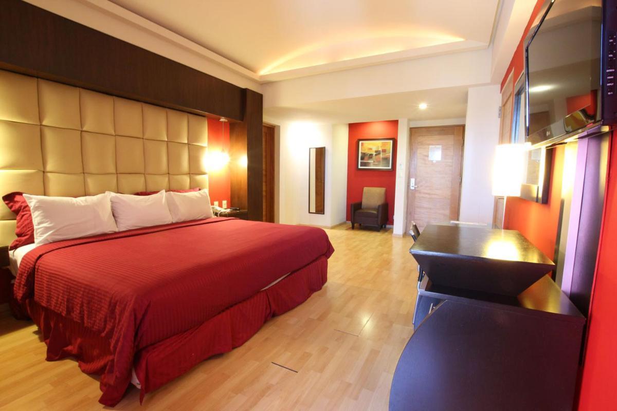 Hotel Colon Plaza Business Class 누에보 라레도 외부 사진