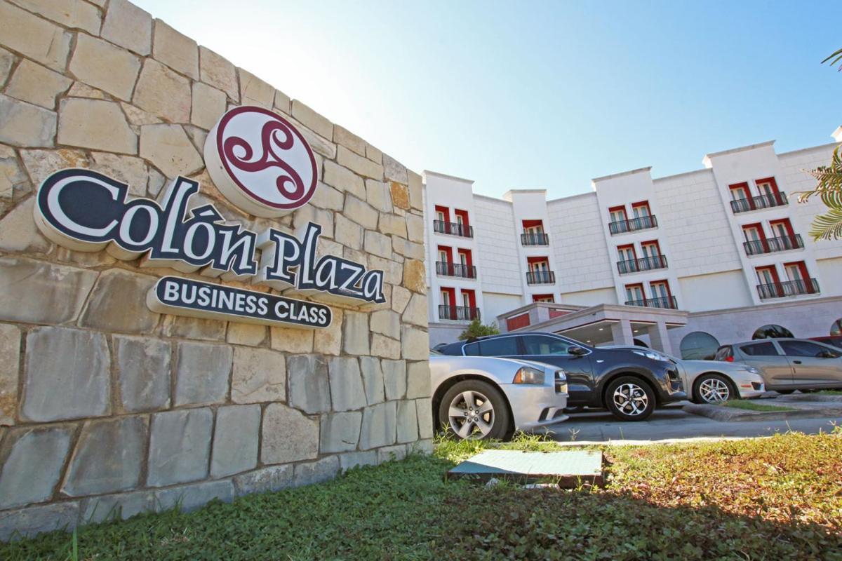 Hotel Colon Plaza Business Class 누에보 라레도 외부 사진